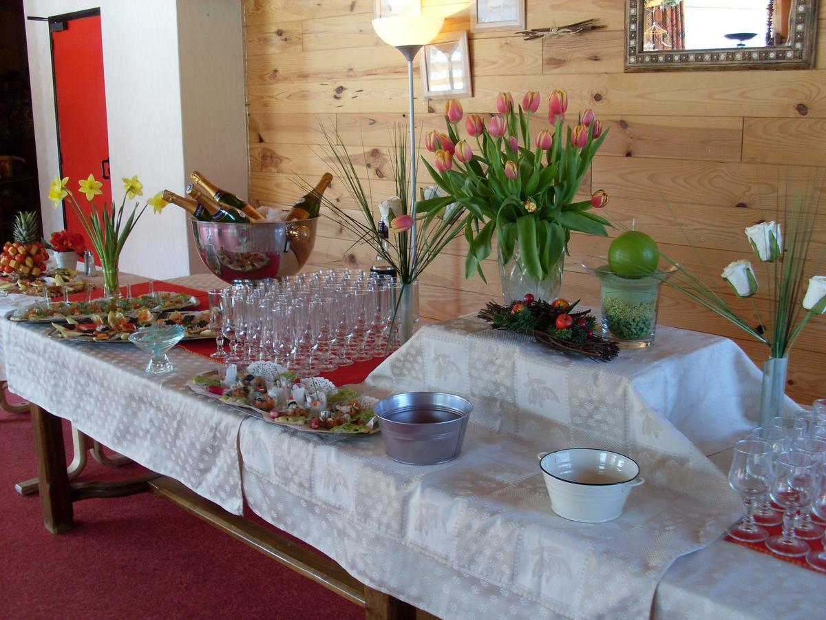 Hotel Cartusia Sarcenas Ngoại thất bức ảnh