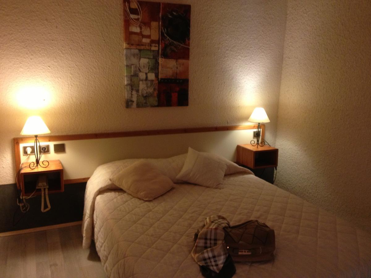 Hotel Cartusia Sarcenas Phòng bức ảnh
